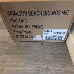 **NEW STILL IN BOX**deep fryer