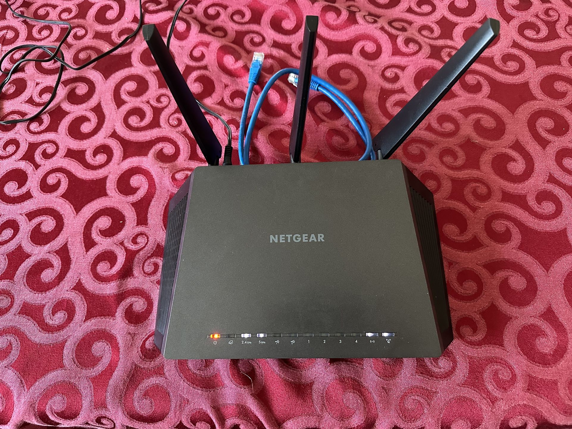 Netgear Nighthawk AC1900 WiFi Router With AC Adapter And Ethernet Cable