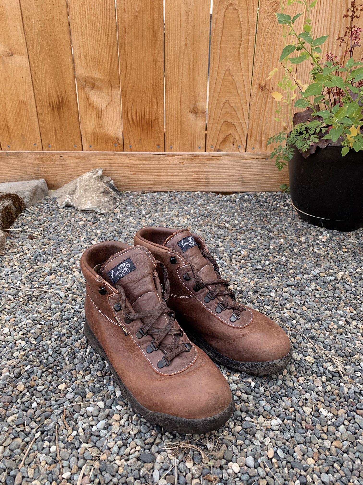 Mens Vasque Sundowner Goretex Hiking Boots size 10.5