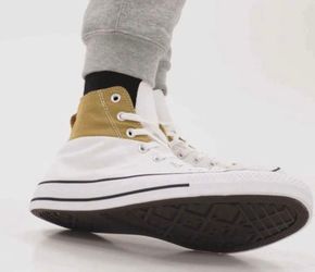 Converse Chuck Taylor High Top Sneakers 11 Men