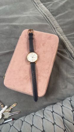Woman’s blue fossil watch (used) (needs battery)