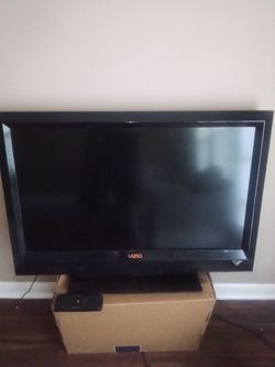 Small Vizio screen tv