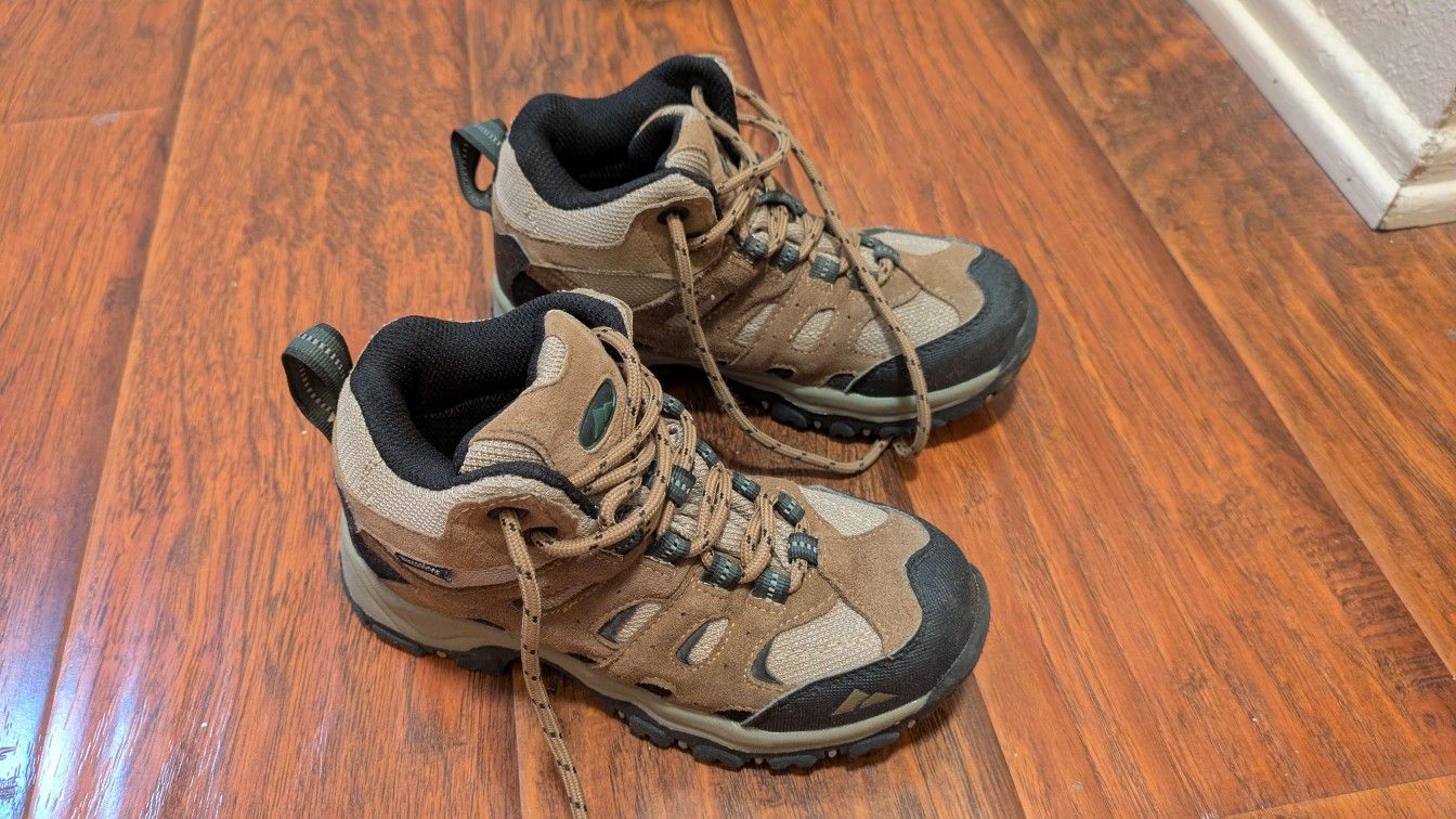 Kids Hiking Boots Size 2