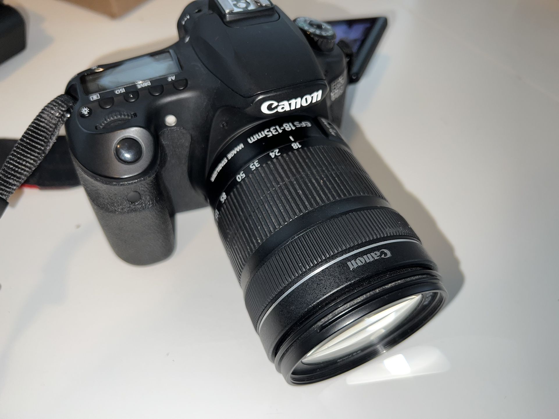 Canon EOS 60D DSLR Camera