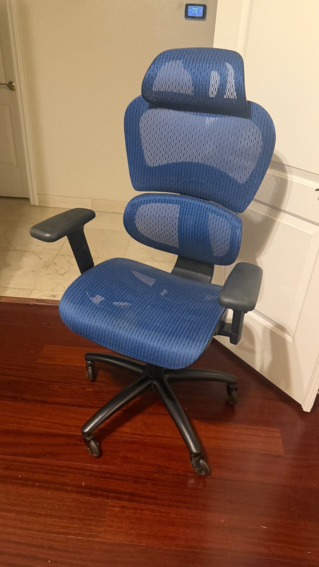 Office chair / streaming chair