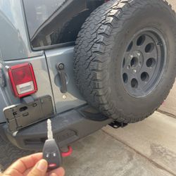 Car Keys 🔑 Llaves De  Auto 🚘 