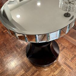 1 Accent End Table 