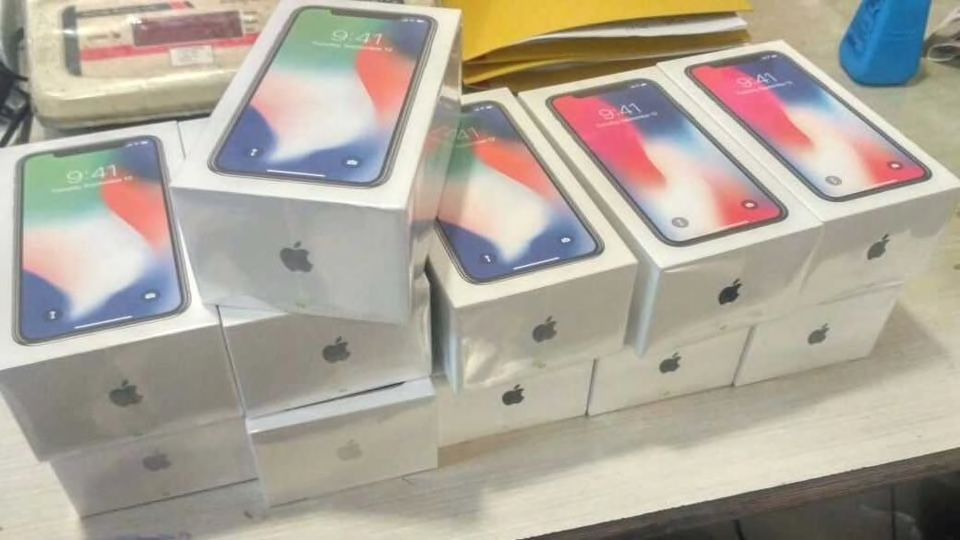 Apple iPhone X - 256 GB Space Grey and Silver
