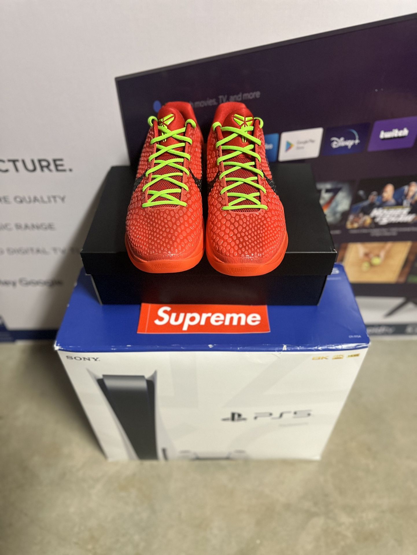 Nike Kobe Reverse Grinch