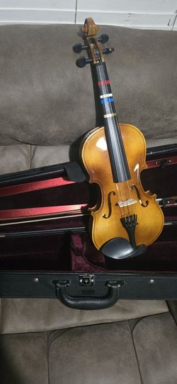 VIOLIN 4/4 $69 OBO