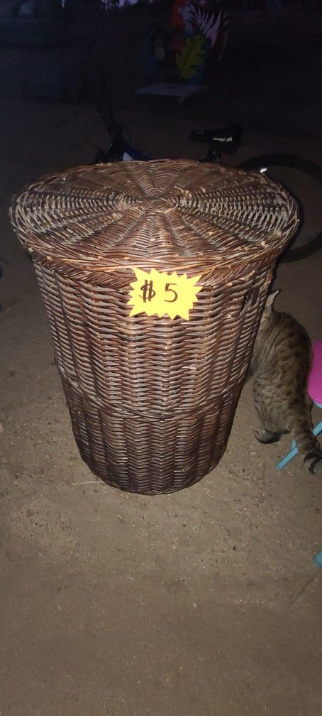 👻🎃DIRTY CLOTHES BASKET🎃👻