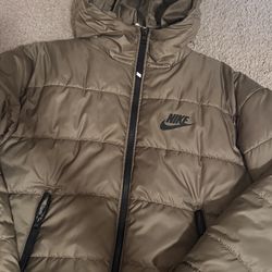 Nike puffer