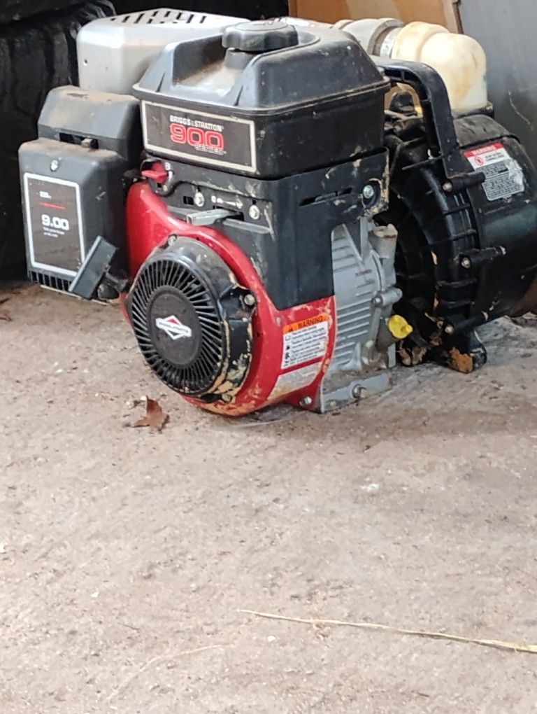 9.0 HP Briggs And Stratton Transfer Pump