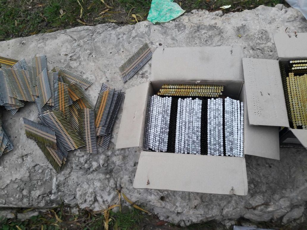 Cajas de clavos nuevas para frame