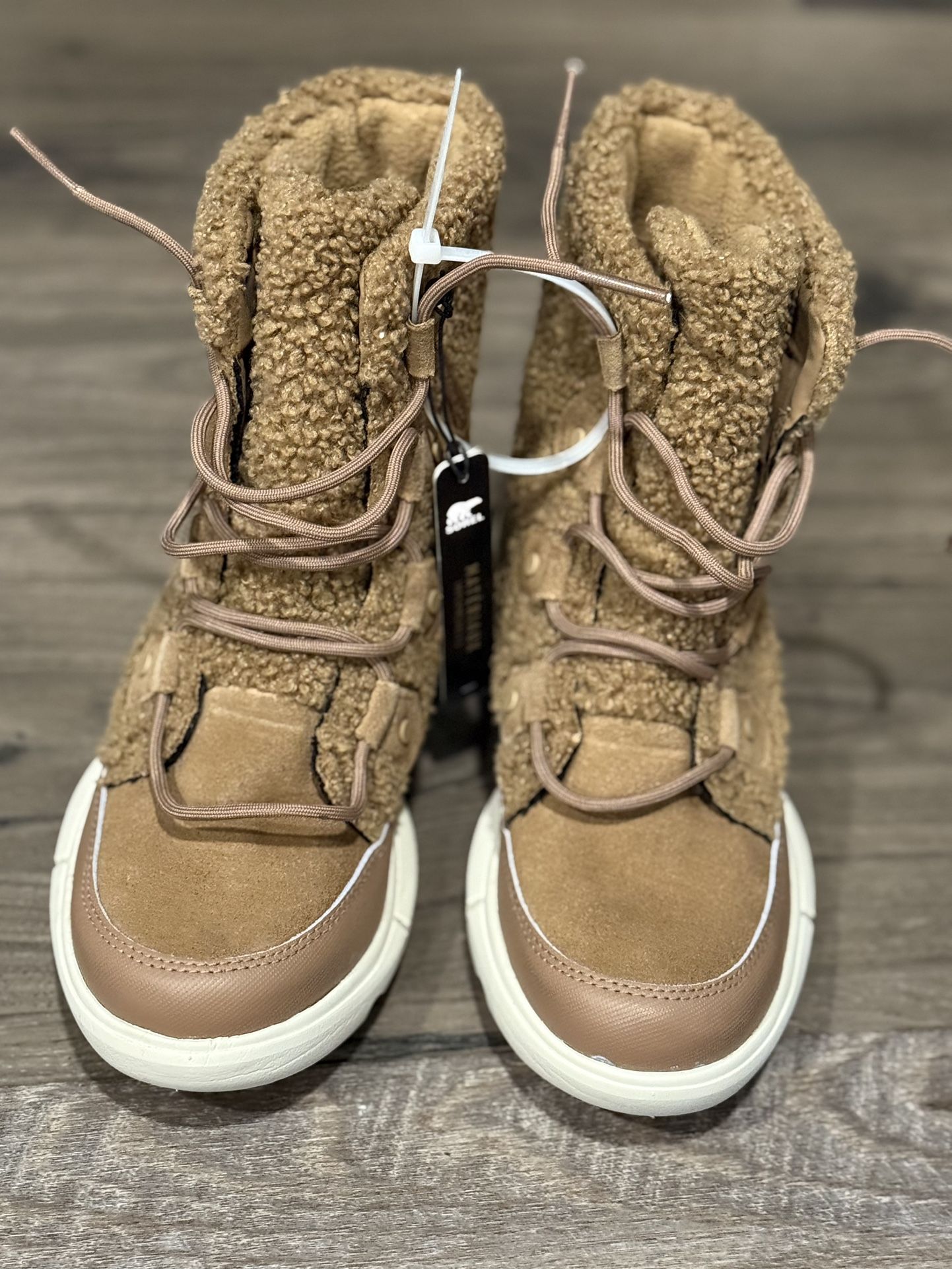 Sorel Women's Explorer II Joan Teddy Brown Faux Fur Boots Size 7 US