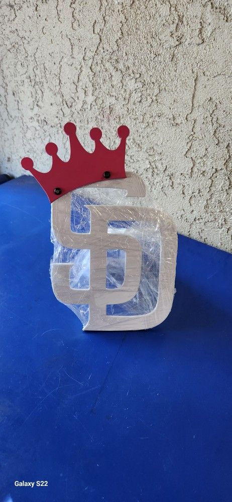 SANDIEGO W/ CROWN TOWHITCH