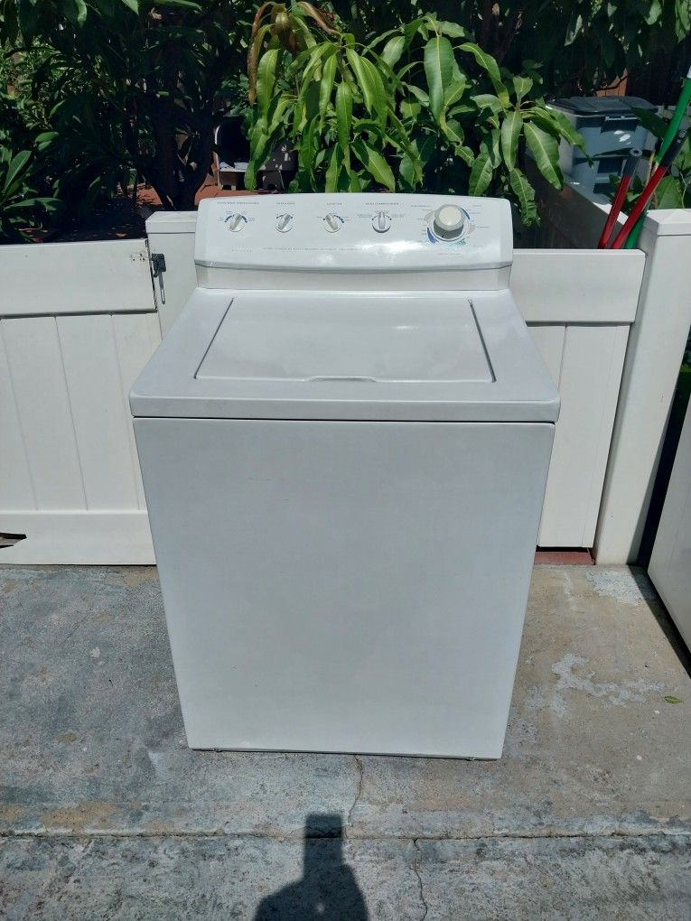 MAYTAG LARGE CAPACITY WASHER