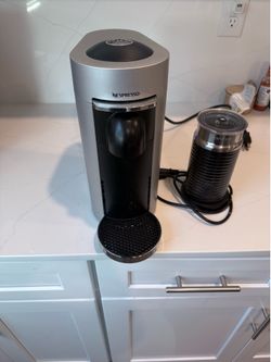 Nespresso Vertuo coffe machine with Aeroccino Milk frother