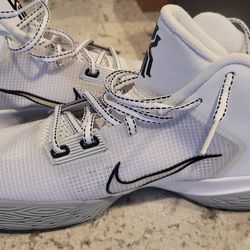 Nike Kyrie Flytrap 4 men's size 11