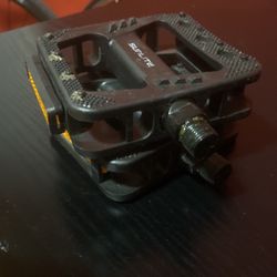 stock Pedals