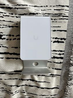 Ubiquiti U7 Pro Wall + Stand