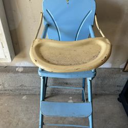 Vintage Metal Doll High chair 