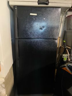 GE top freezer refrigerator
