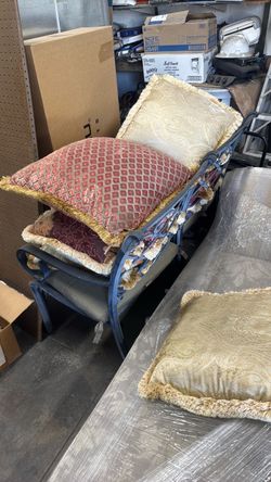 Back porch chairs set