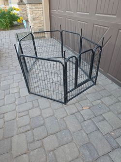 Dog fence 24” tall 7 panels