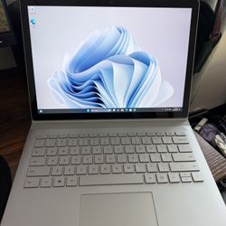 Microsoft Surface Book 2 