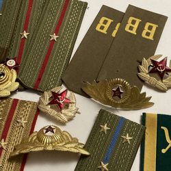 Vintage lot of Russian Soviet Communist era insignia shoulder boards hat badges military TRADE 
