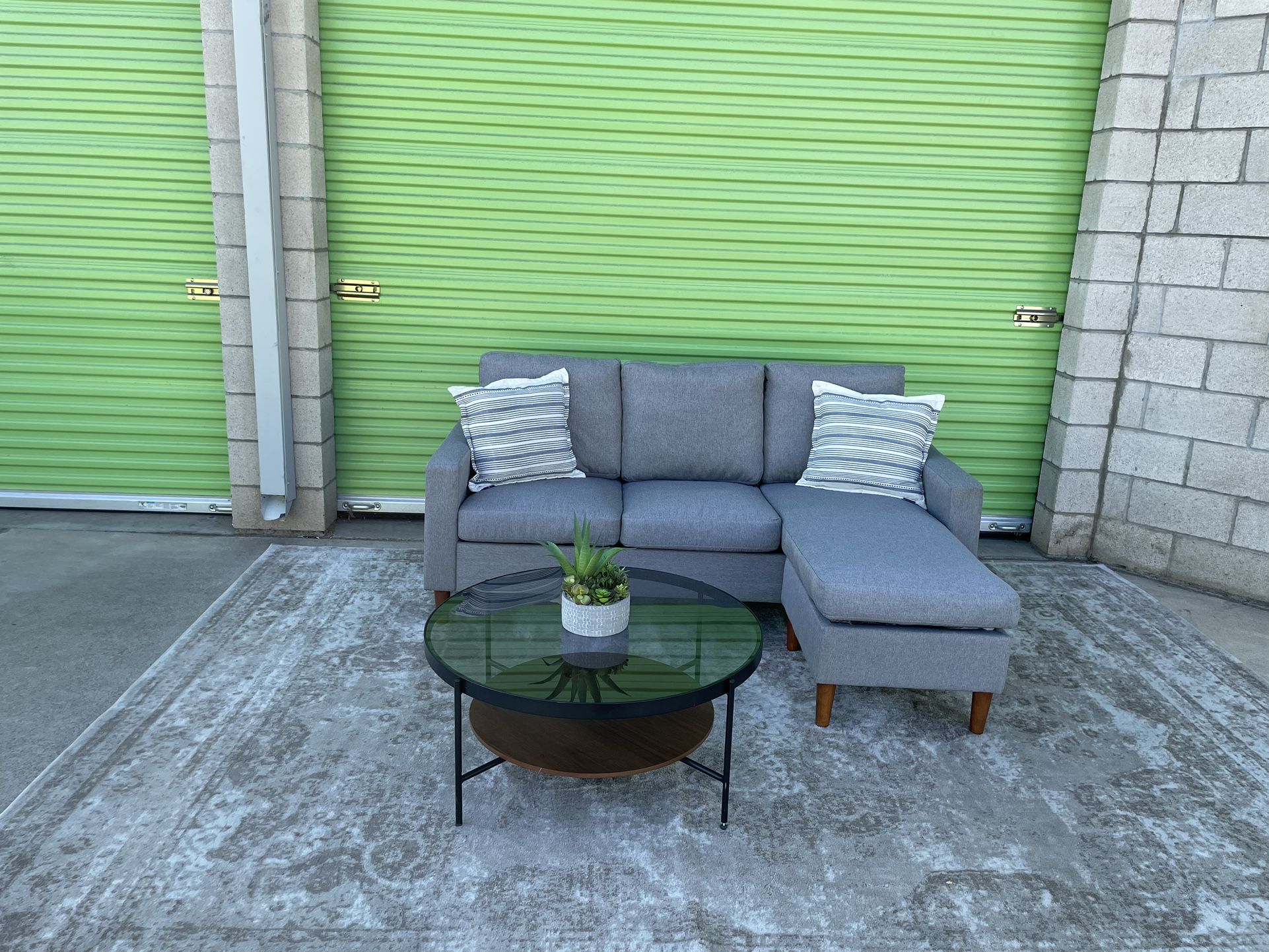 *Free Delivery* Gray Modern Sectional w/ Reversible Chaise