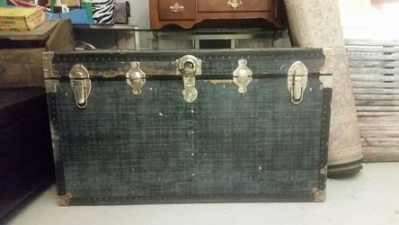 Antique trunk from 1930s