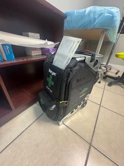 Banyan Züca Rolling Medical Airway Cart – Excellent Condition