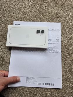Brand new iPhone 17 256gb white sealed in box