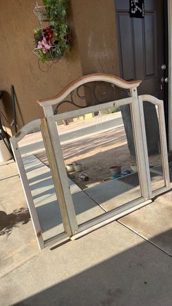 Dresser & Mirror