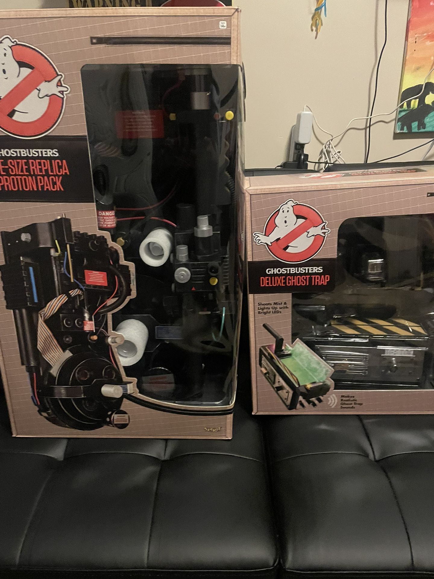 Ghostbusters Proton Pack And Deluxe Ghost Trap