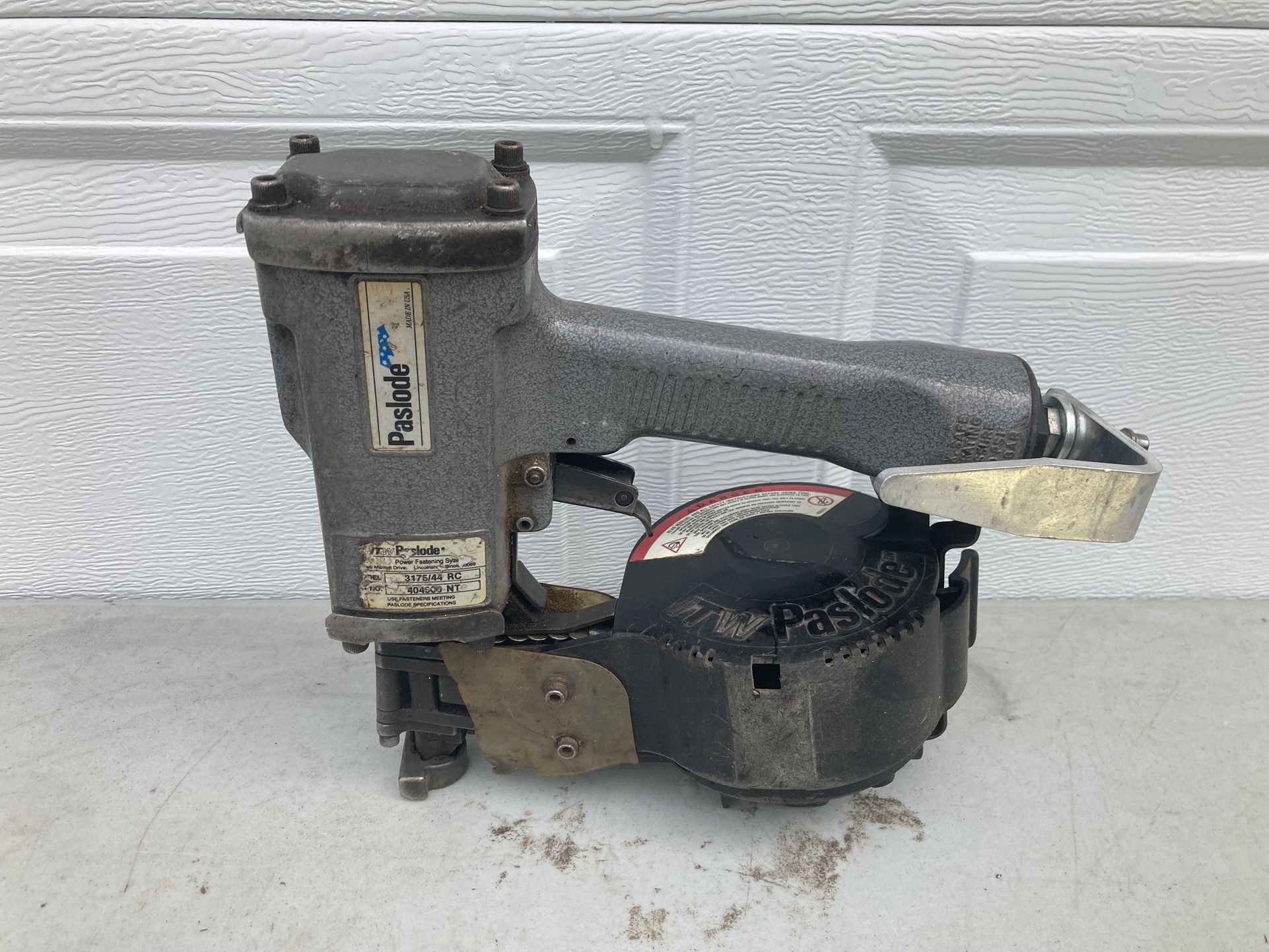 Paslode Roofing Nail Gun Model 3175/44 RC
