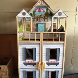 Doll House 