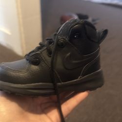 Nike shoes for toddler size 7c