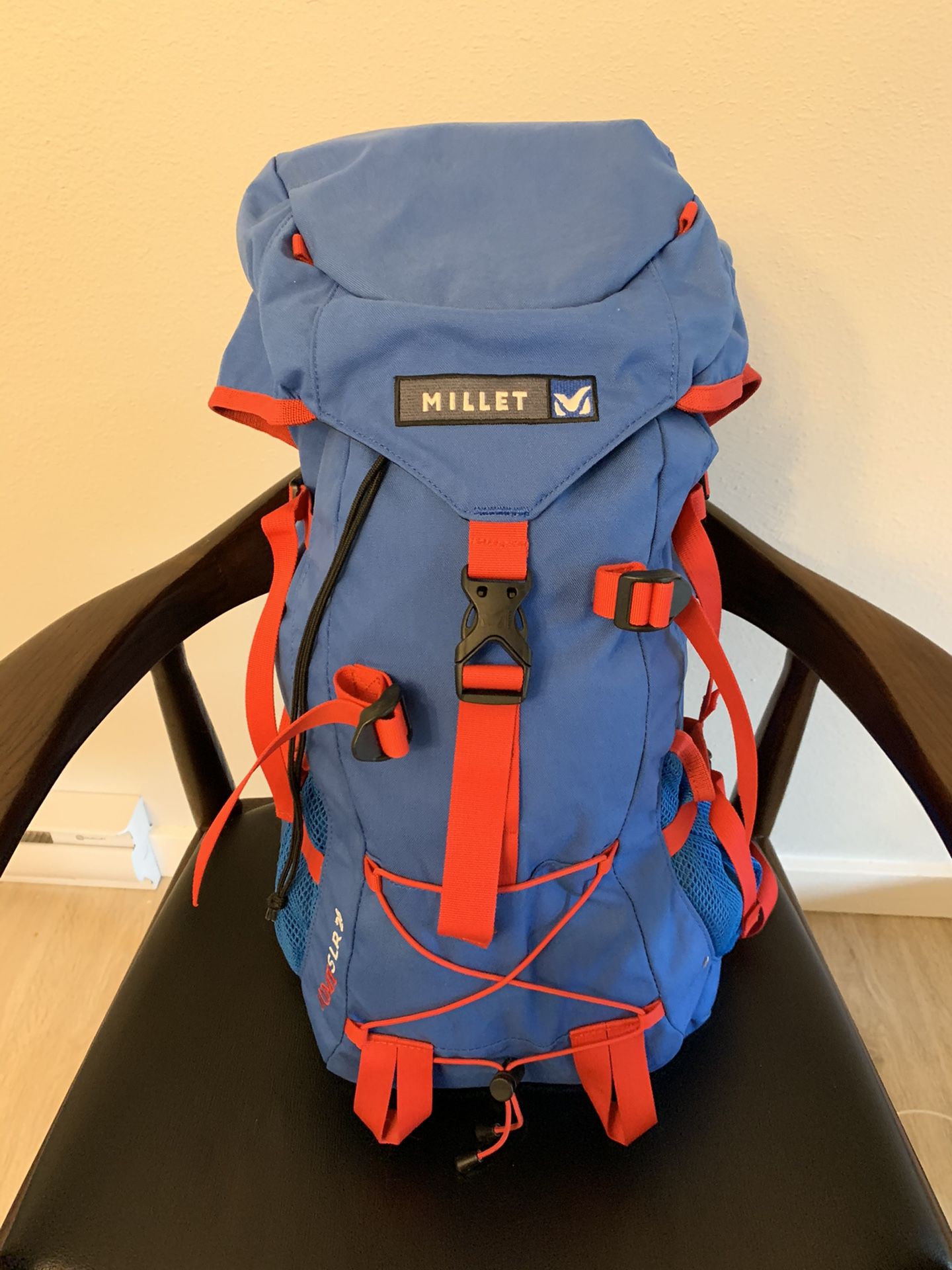 MILLET 28L Backpack Size Adjustable, hardly Used