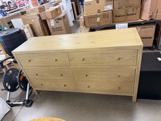 6-Drawer Light Oak Wood Dresser
