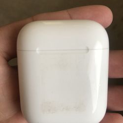 Apple Airpods (Case Only)