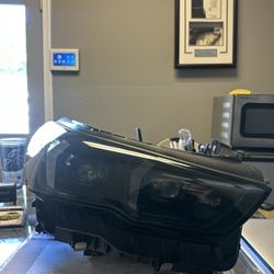 BMW 5 SERIES M5 Black SHADOWLINE G60 G61 OEM RIGHT PASSENGER LED HEADLIGHT HOUSING (NO DAMAGE) 2024/2025