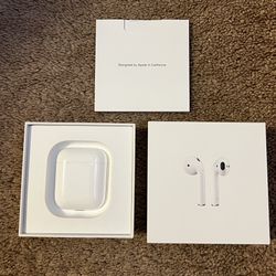 AirPods Gen 2. Excellent Condition. Original From Costco 