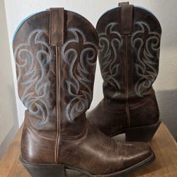 Women's Boots Size 9