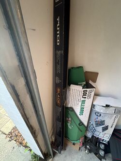 LED blade tailgate light bar
