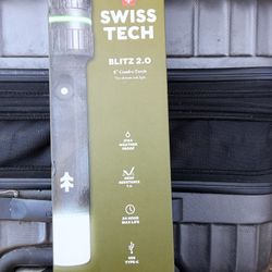 Rechargeable Flashlight (1800 Lumen)