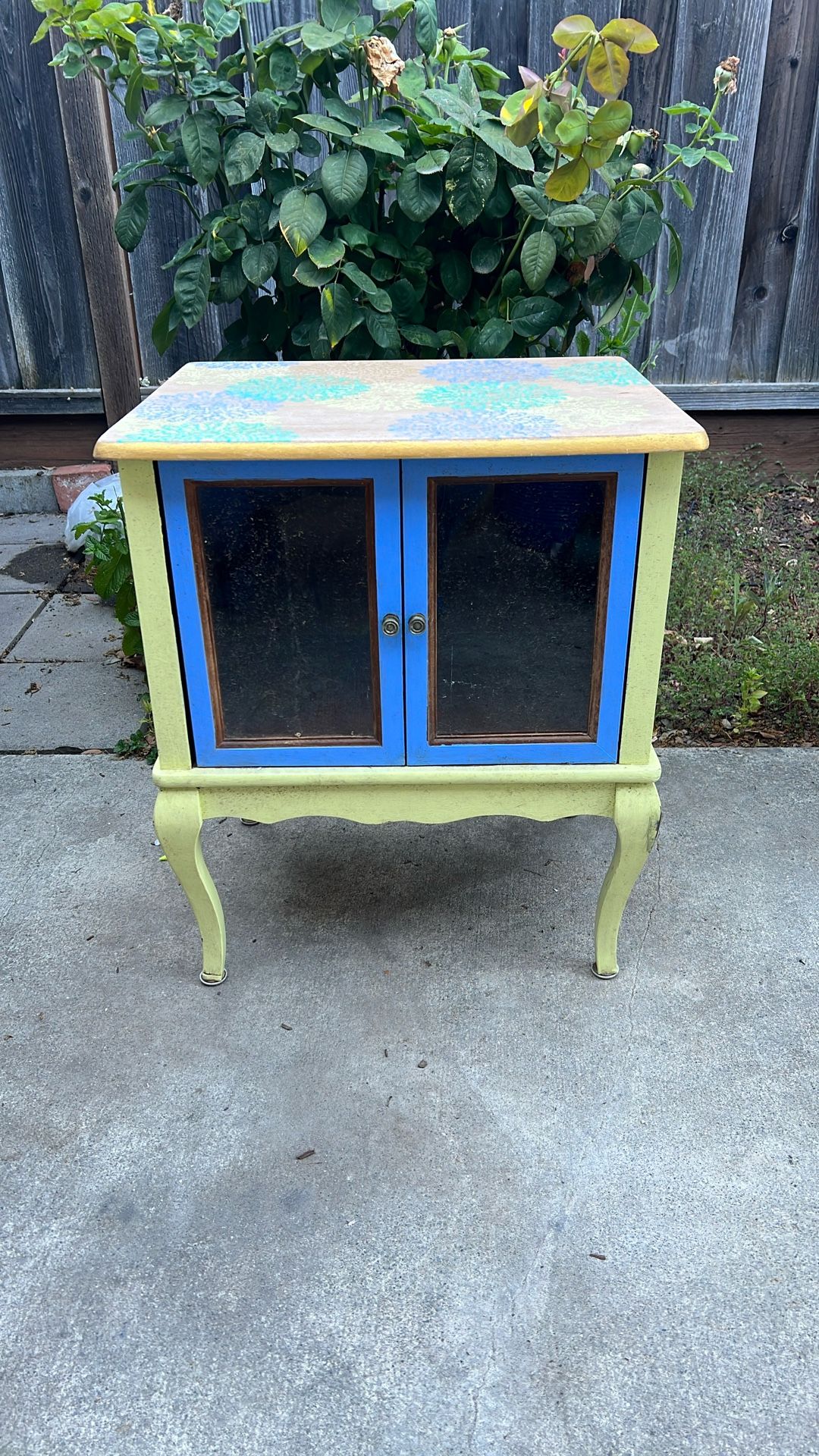 Side Table/Cabinet