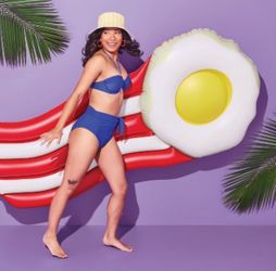 Sun Squad Giant Eggs & Bacon Inflatable Pool Float 6.5 Ft Novelty Raft NEW